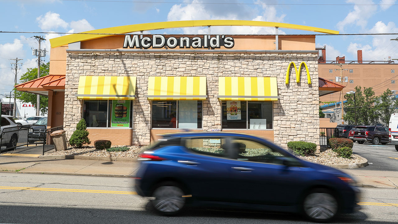 Dzień Cheeseburgera 2026: promocje na burgery w McDonald’s, Wendy’s i innych